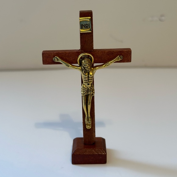 Jesus Christ Crucifix Sacred Heart Southern Missions figurine 4.5” - Picture 2 of 4